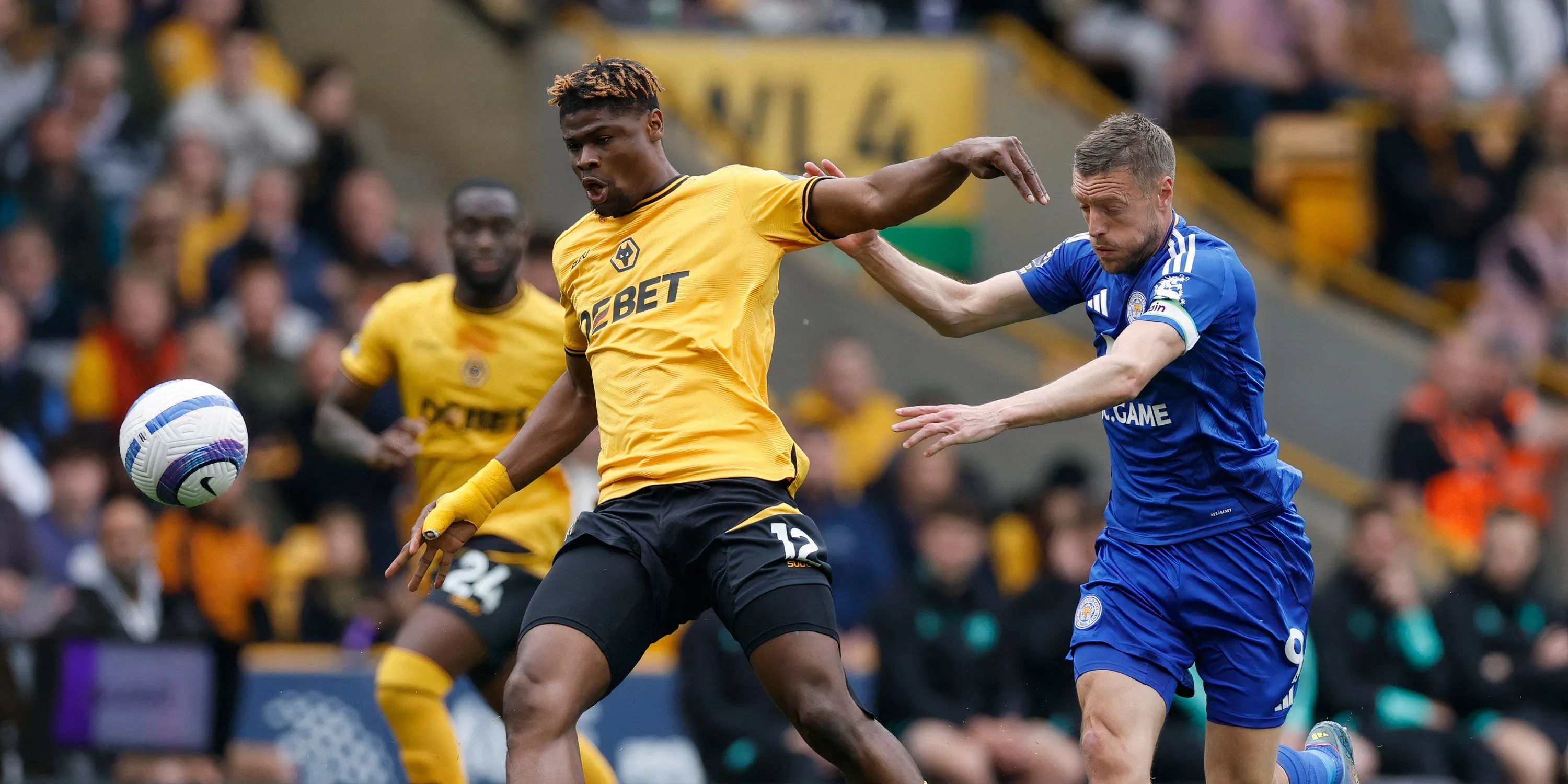 Trung vệ Emmanuel Agbadou, bản hợp đồng thành công của Wolves tháng Giêng