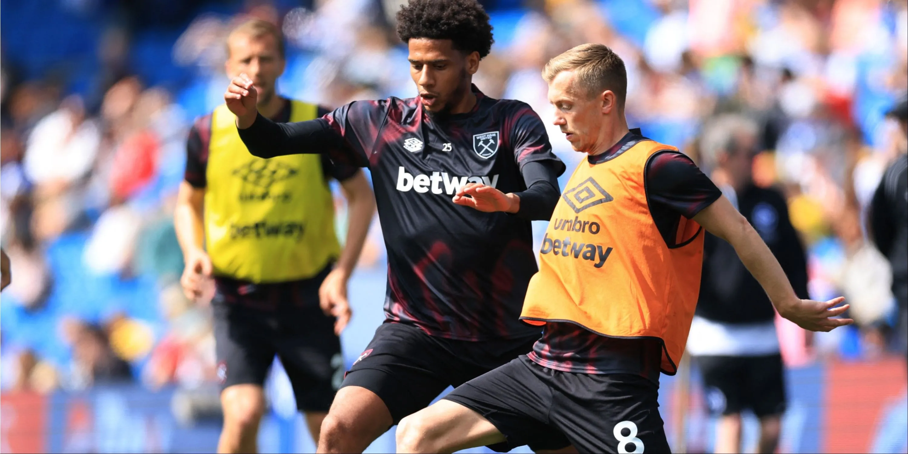 Trung vệ Jean-Claire Todibo của West Ham có một trận đấu đáng quên trước Brighton