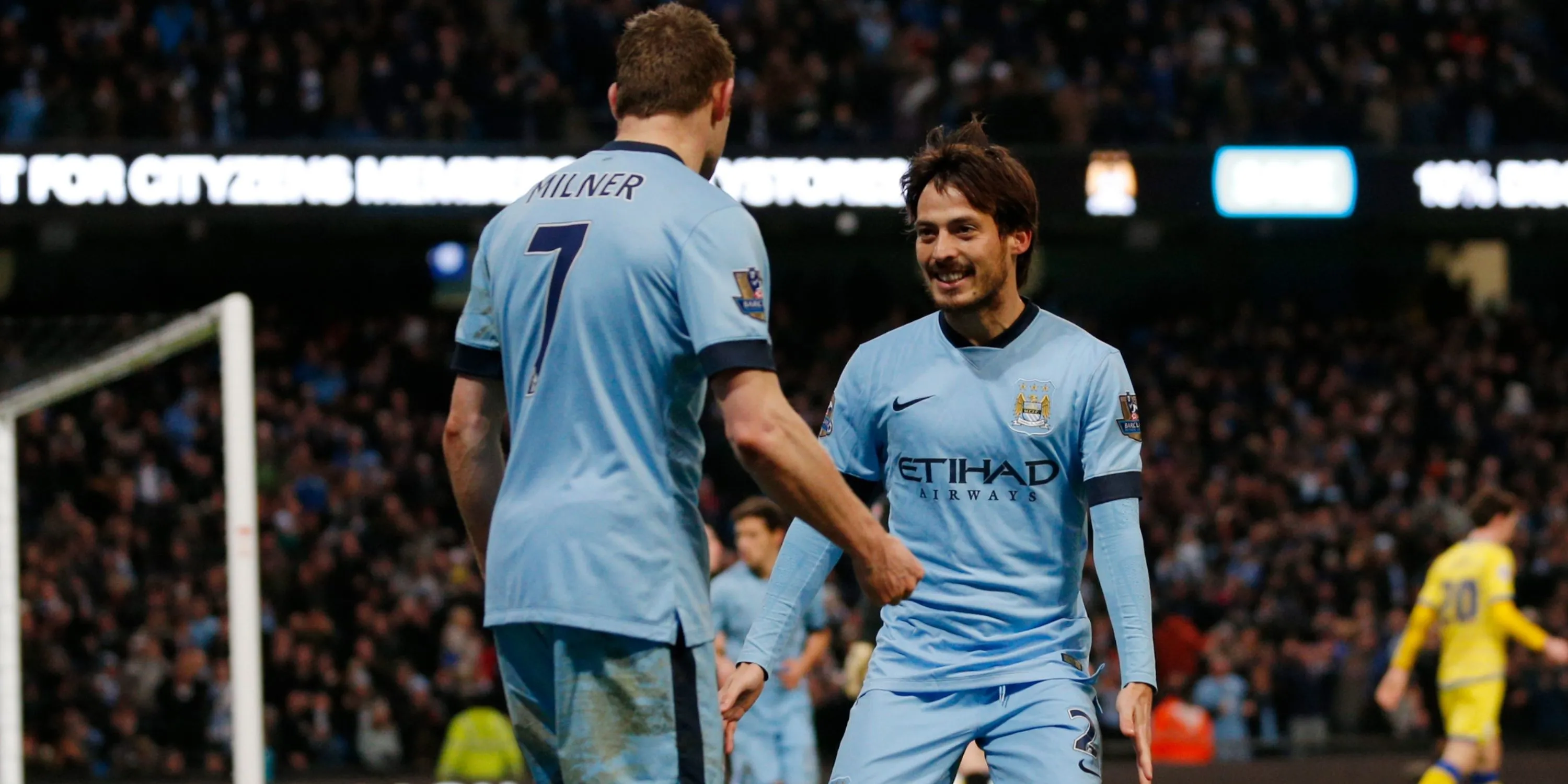 David Silva và James Milner, hai cựu cầu thủ Man City được Micah Richards nhắc đến