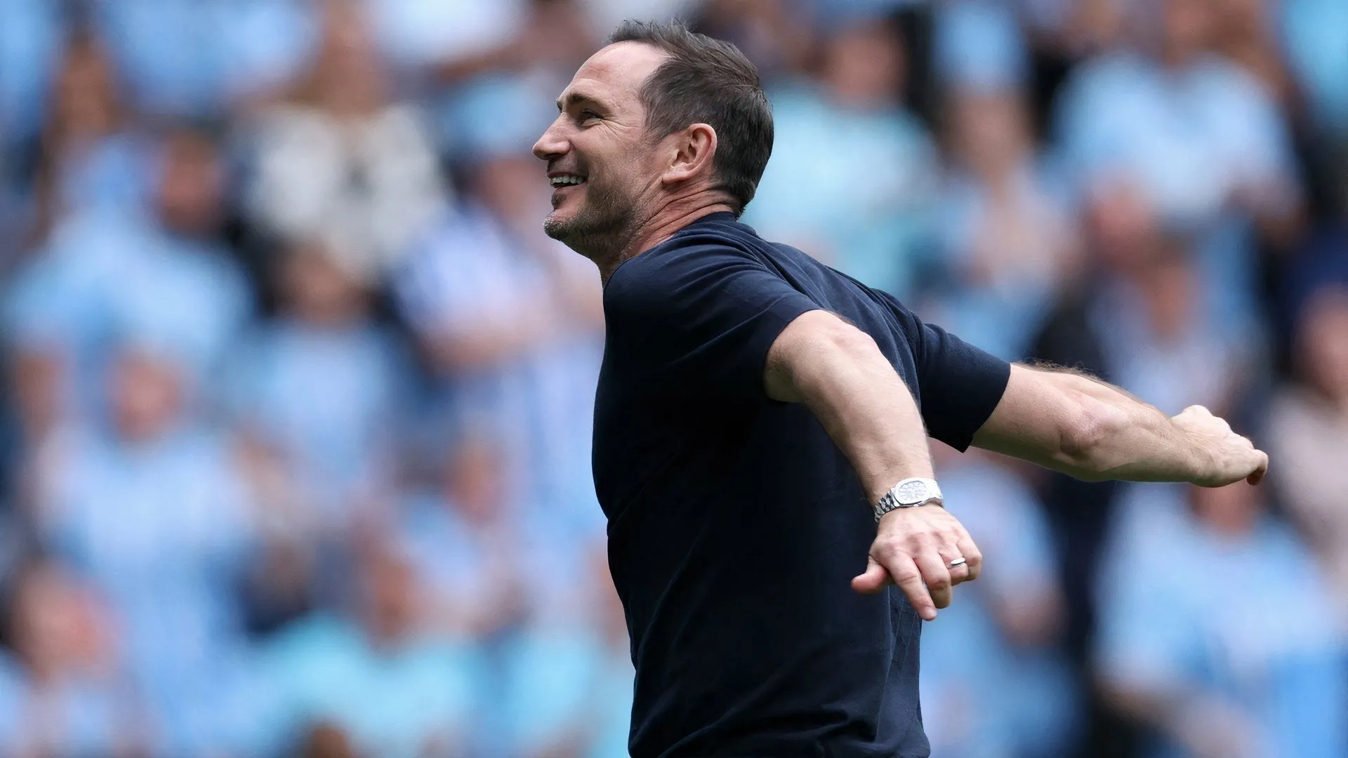 HLV Frank Lampard trong màu áo Coventry City - tấm gương cho Steven Gerrard