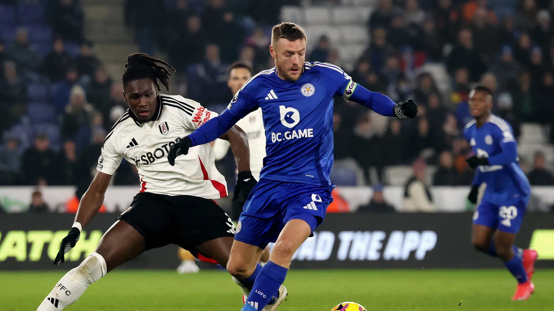Jamie Vardy ăn mừng bàn thắng cho Leicester City tại Ngoại hạng Anh