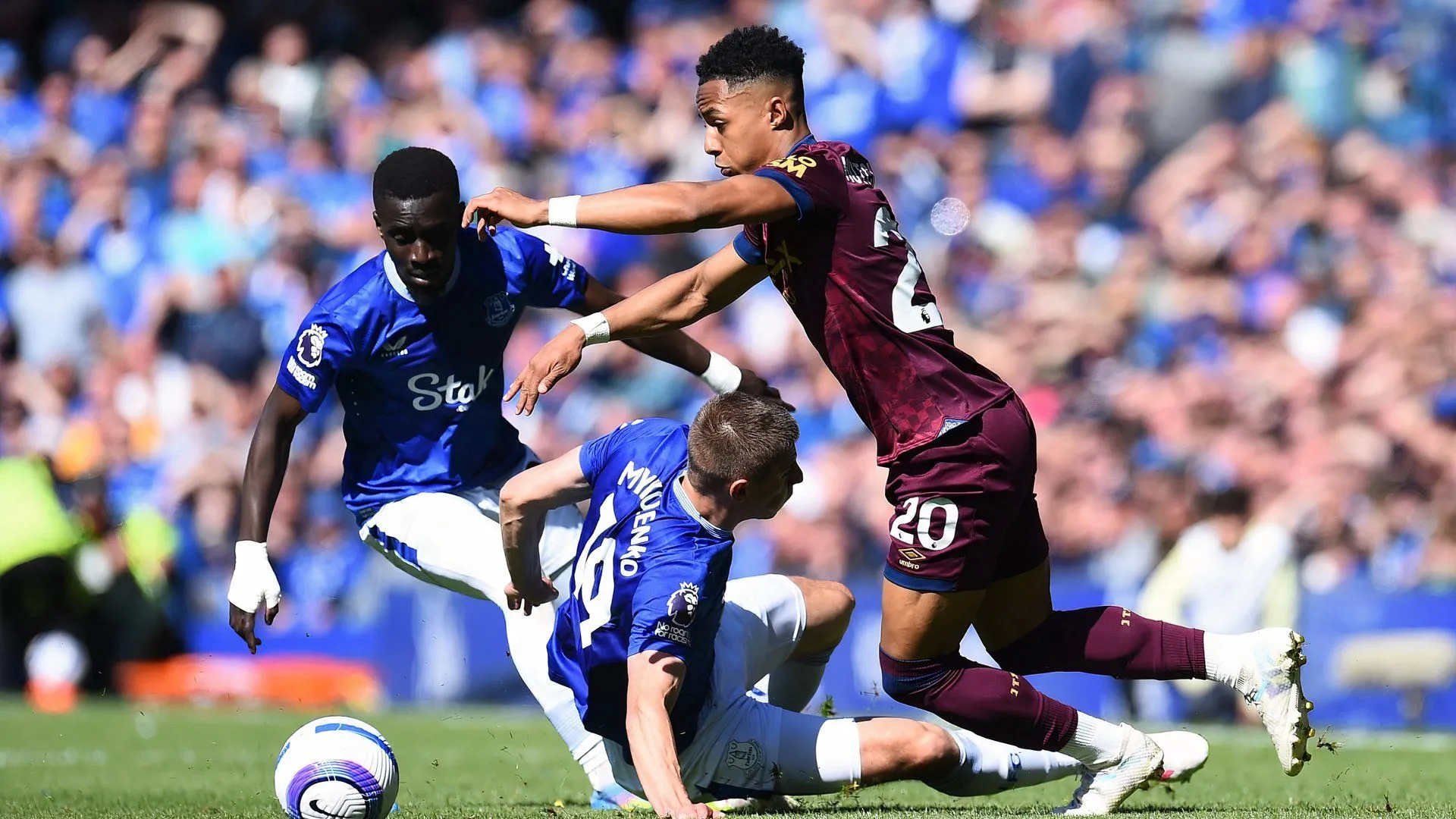 Leicester City tìm HLV mới: Danny Rohl có phải lựa chọn tối ưu?