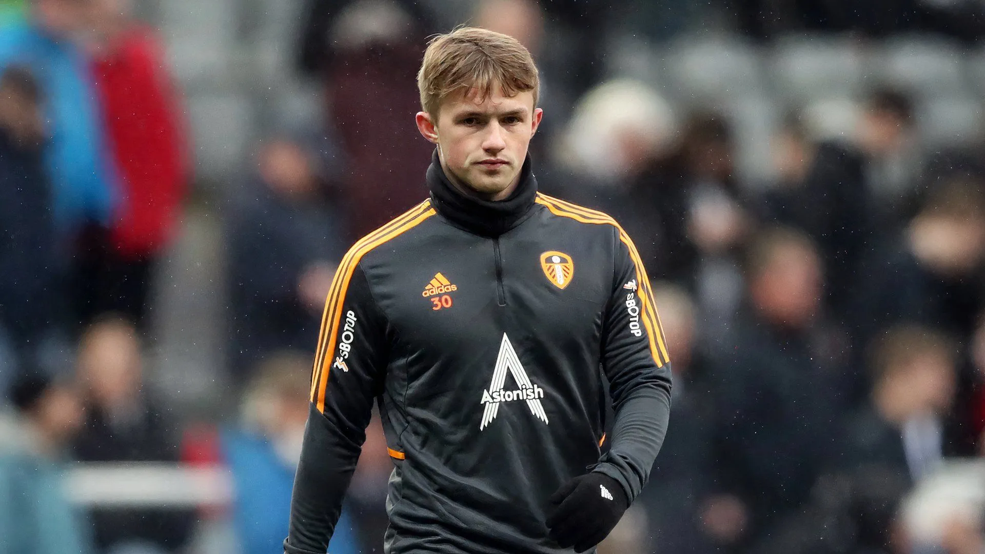 Tiền đạo Joe Gelhardt trong màu áo Leeds United trước khi được cho Hull City mượn.