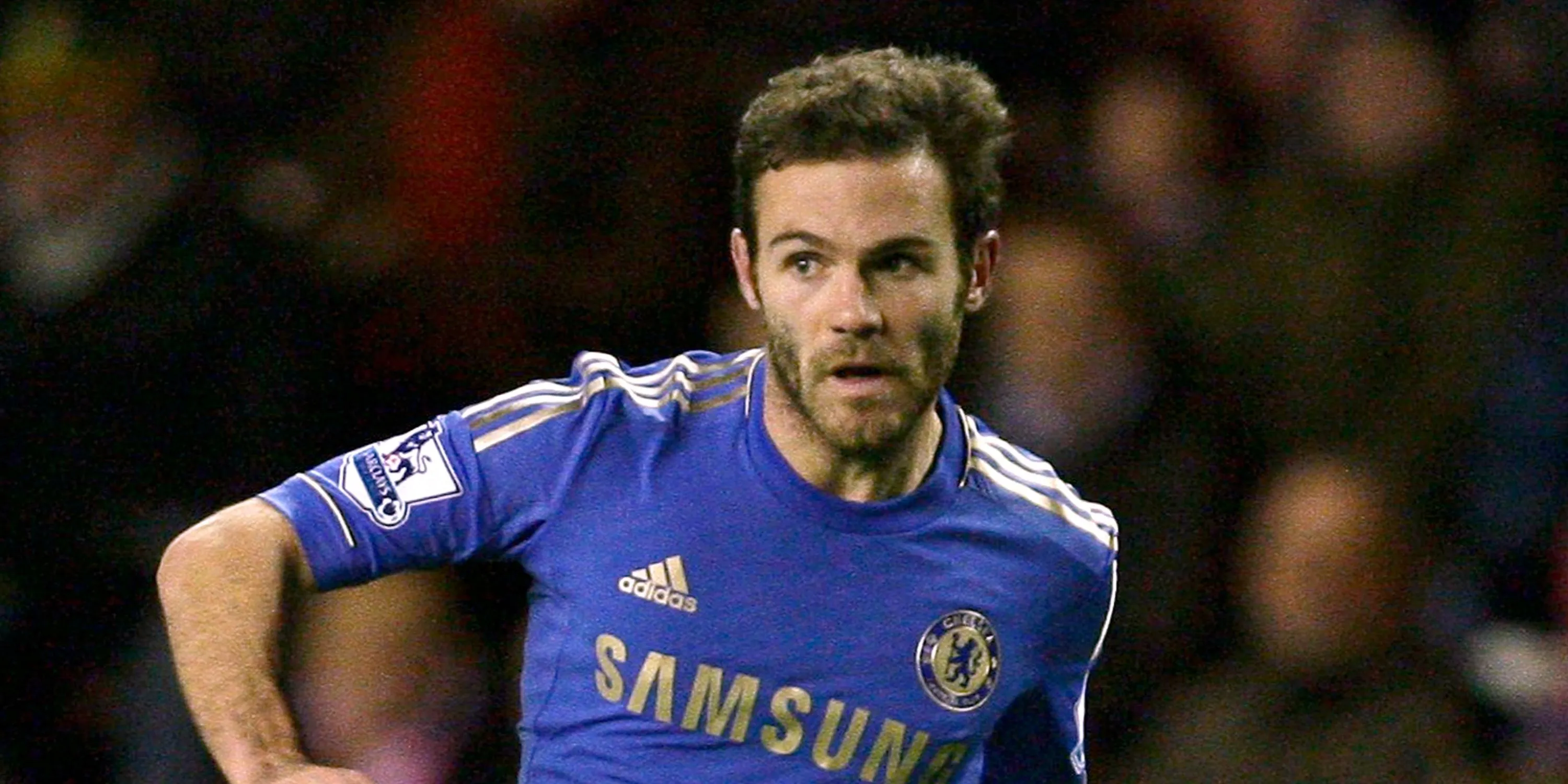 Tiền vệ Juan Mata trong màu áo Chelsea