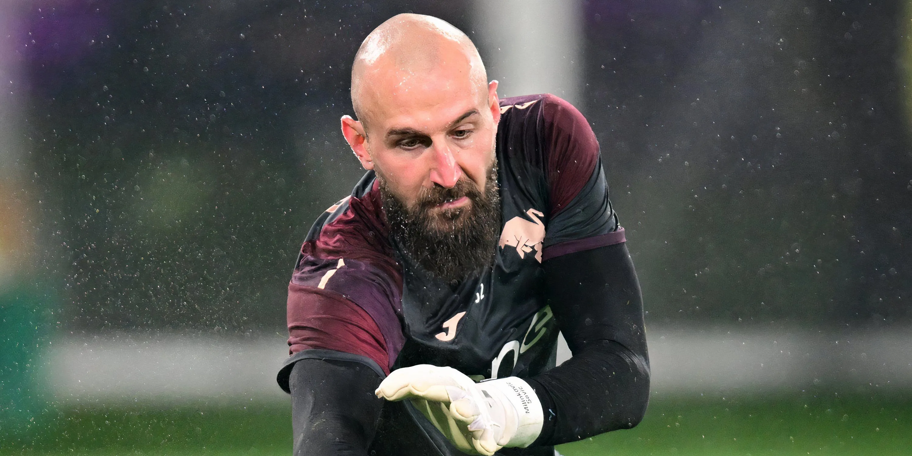 Vanja Milinković-Savić thực hiện pha cứu thua cho Torino