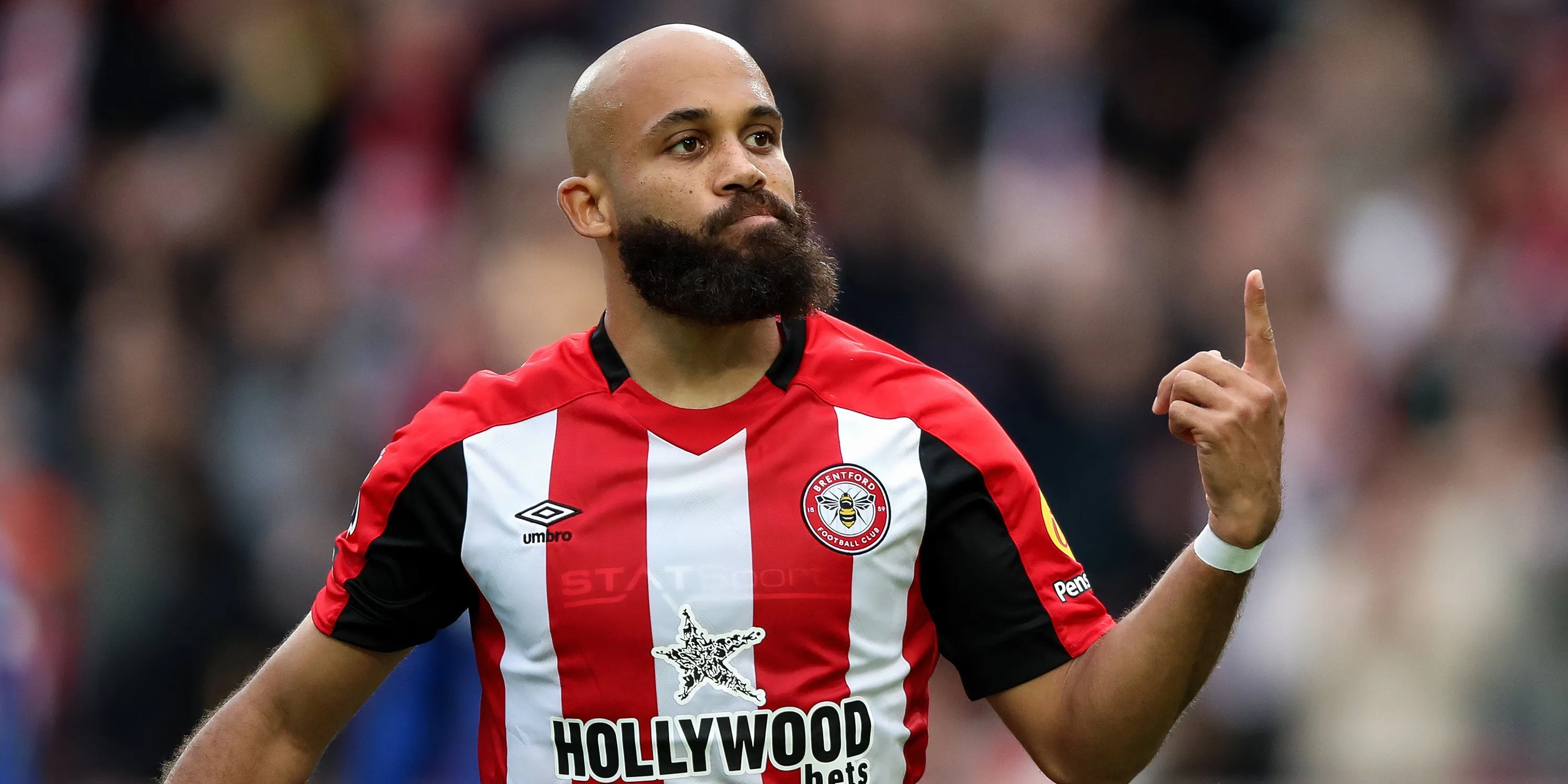 Bryan Mbeumo ăn mừng bàn thắng cho Brentford trong một trận đấu tại Premier League, cầu thủ được MU nhắm tới