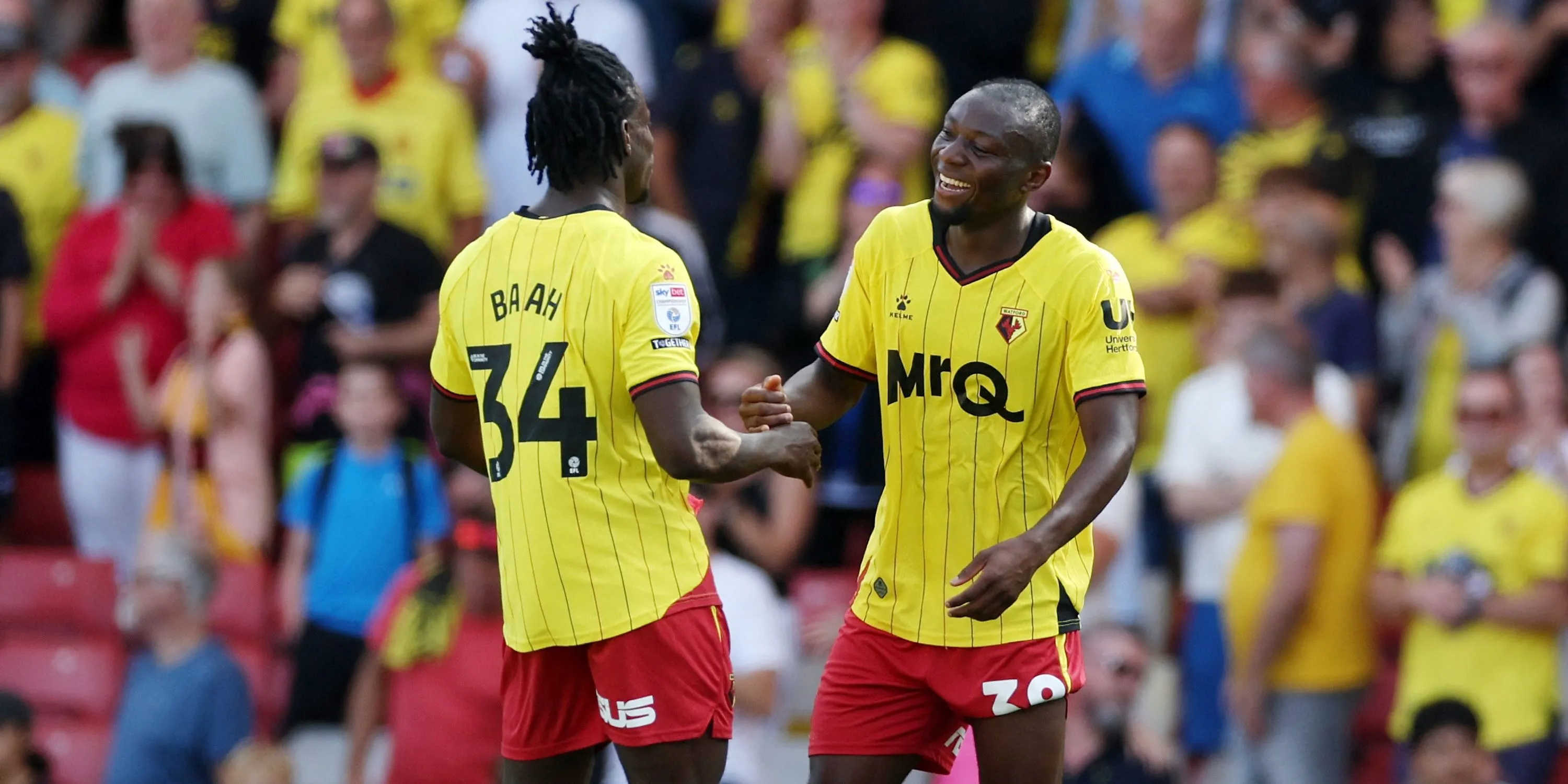Kwadwo Baah (trái) cùng đồng đội ăn mừng trong màu áo Watford