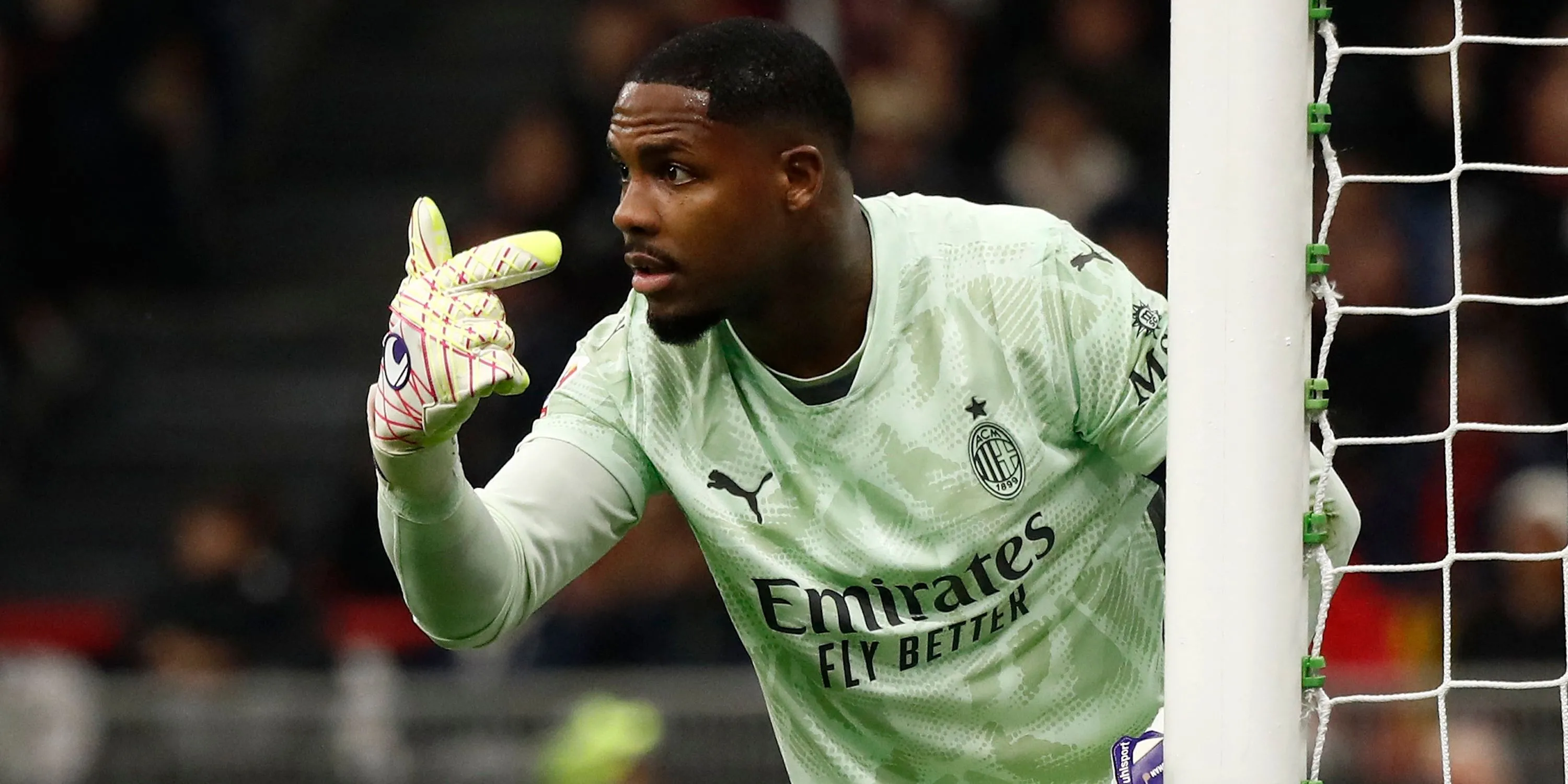Mike Maignan - mục tiêu chuyển nhượng thủ môn của Chelsea từ AC Milan