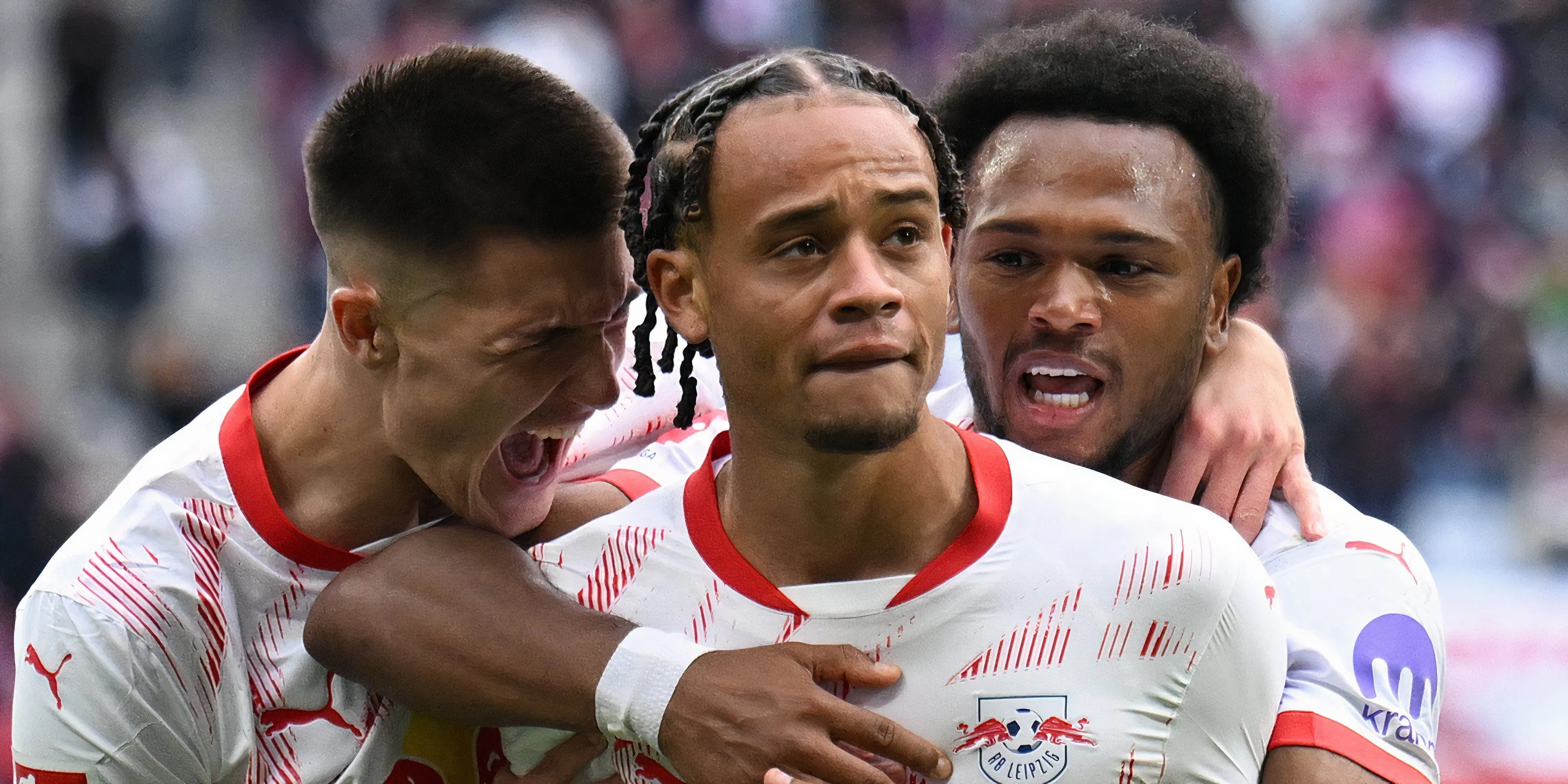 Xavi Simons ăn mừng bàn thắng trong màu áo RB Leipzig.
