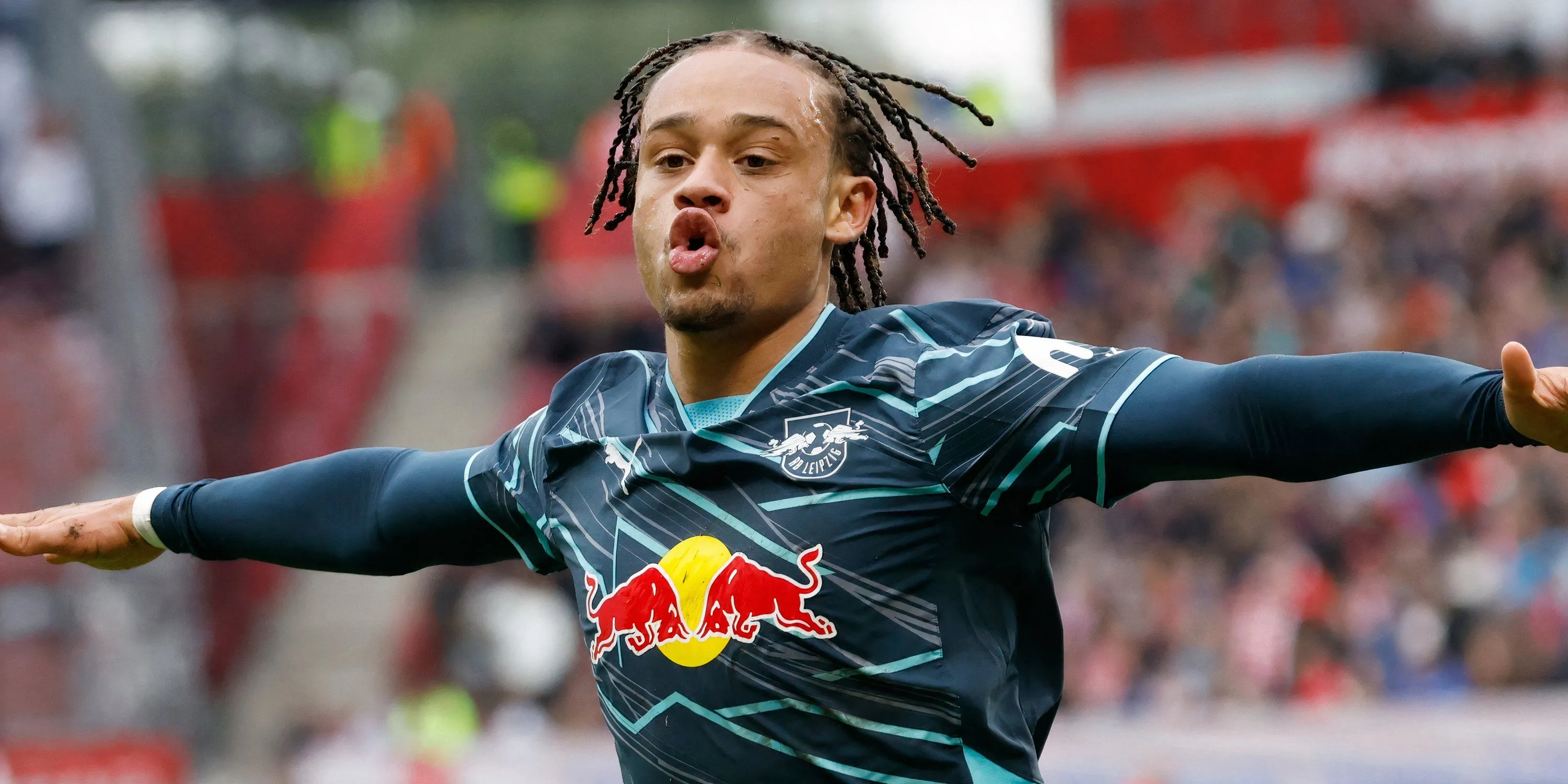 Xavi Simons thi đấu cho RB Leipzig tại giải Bundesliga Đức.