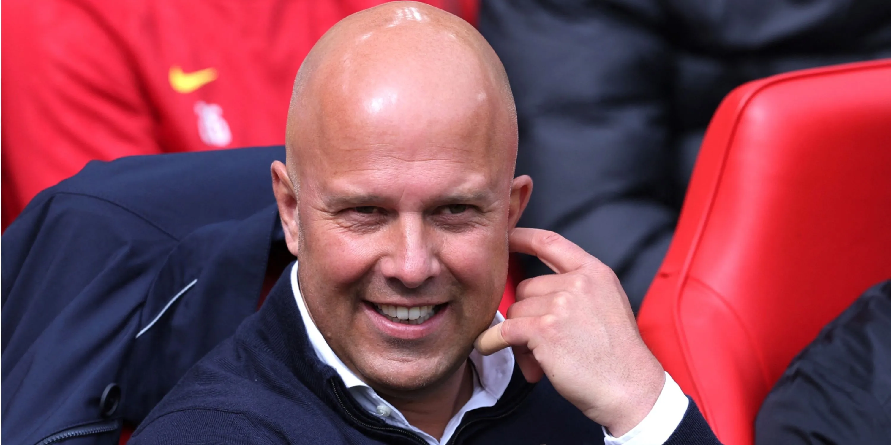 Huấn luyện viên Arne Slot trong ngày đầu tiên làm việc tại Liverpool