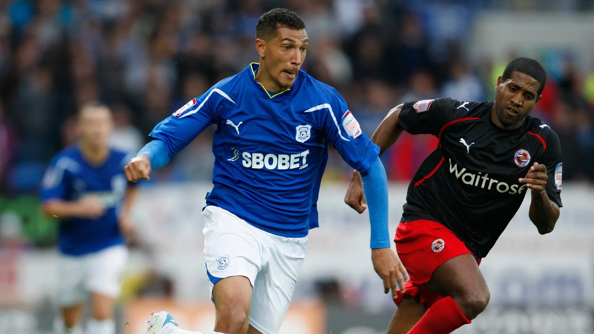 Jay Bothroyd trong màu áo Cardiff City, nơi anh đã tìm thấy phong độ đỉnh cao trong sự nghiệp đầy biến động của mình.
