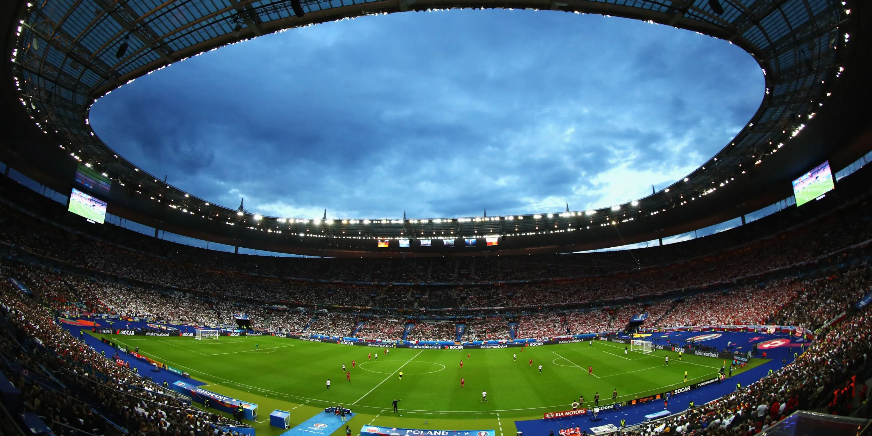 Sân vận động Stade de France tráng lệ, nơi đăng cai chung kết World Cup 1998