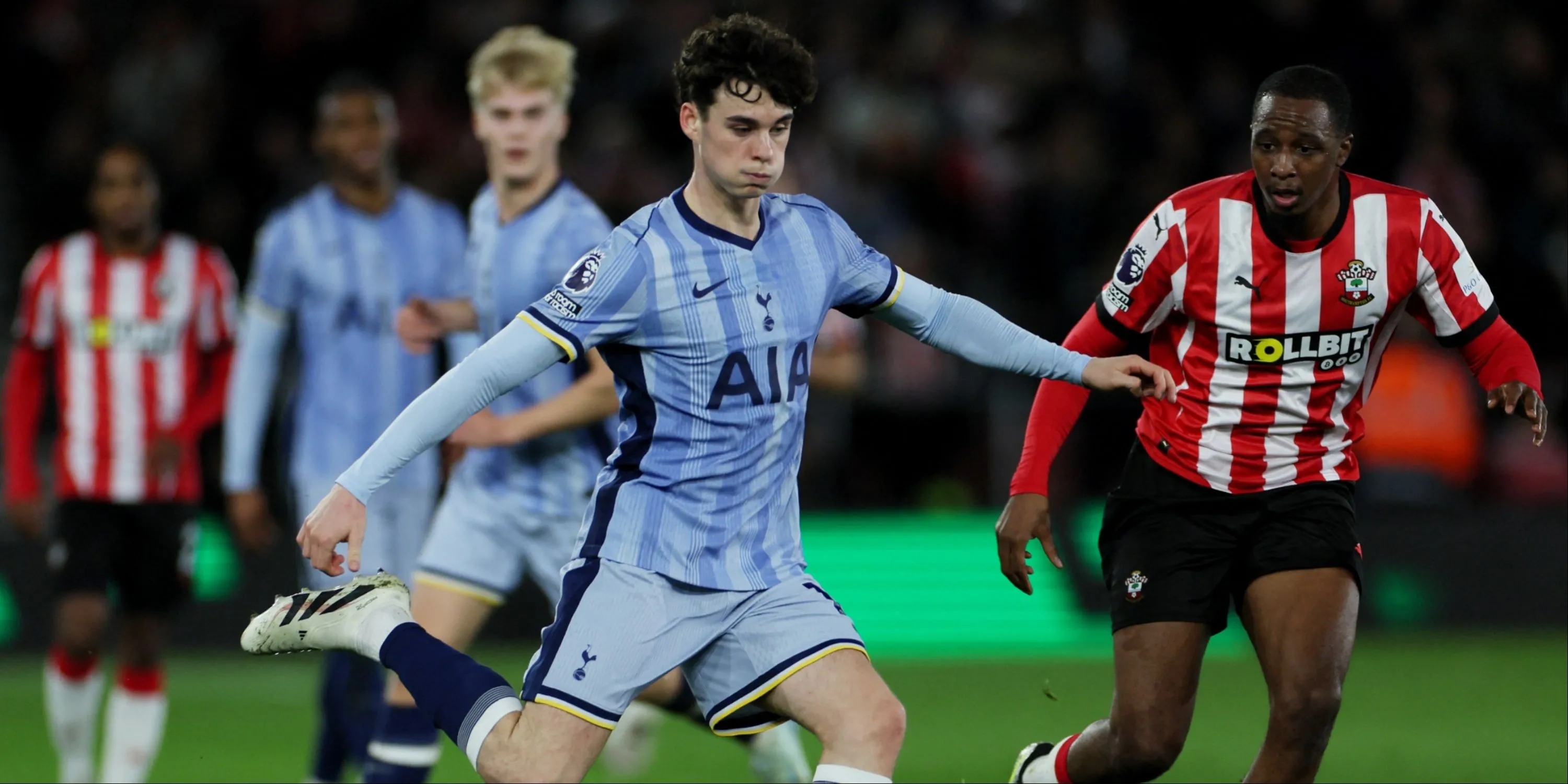 Archie Gray đa năng trong đội hình Tottenham, phương án dài hạn của CLB