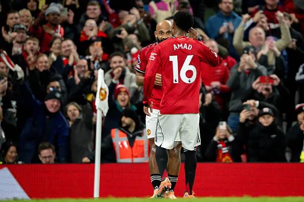 Bryan Mbeumo và Amad Diallo chuẩn bị dự AFCON, ăn mừng trên khán đài Stretford End