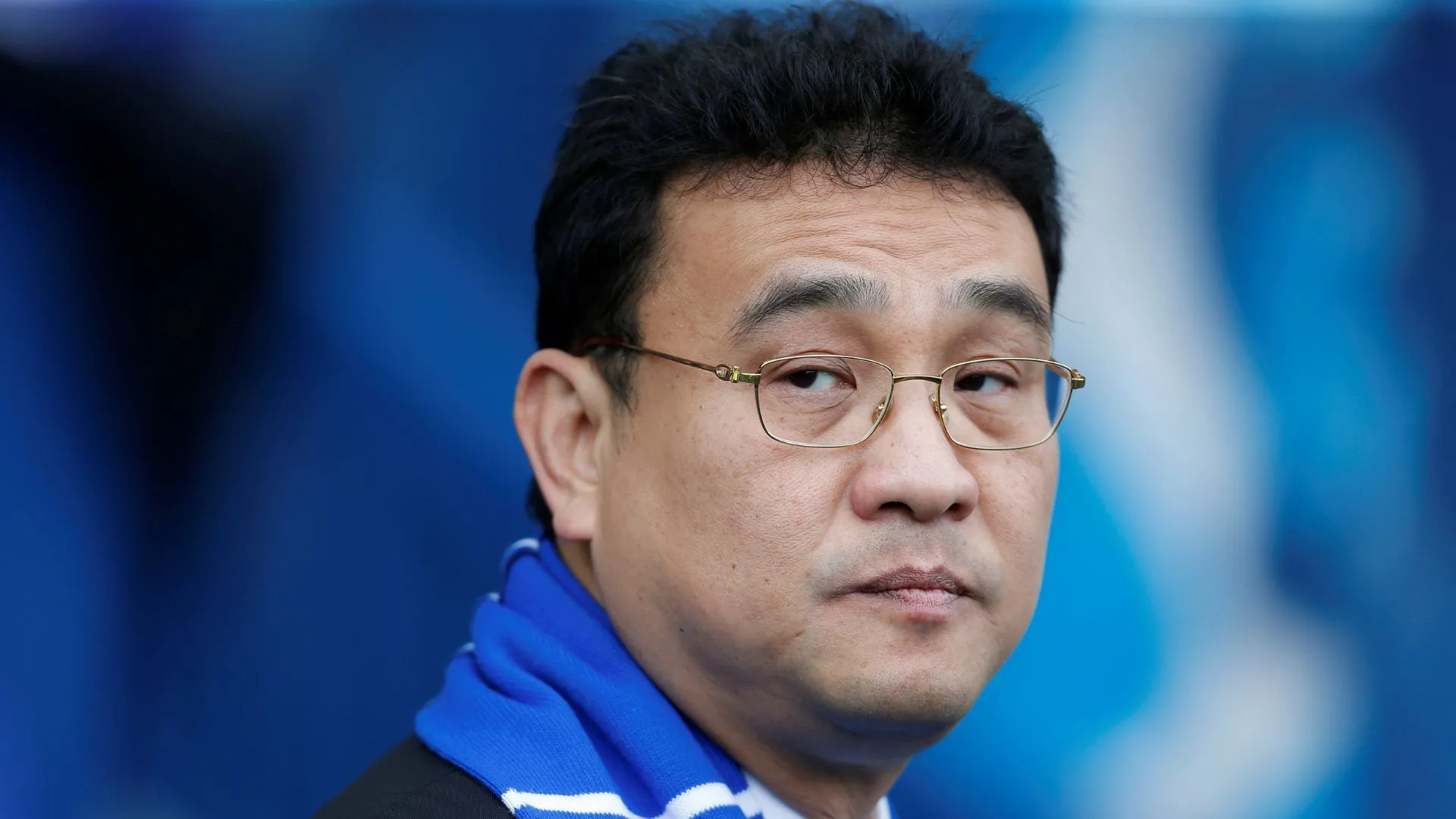 Dejphon Chansiri, chủ sở hữu Sheffield Wednesday đứng trước áp lực tài chính của CLB