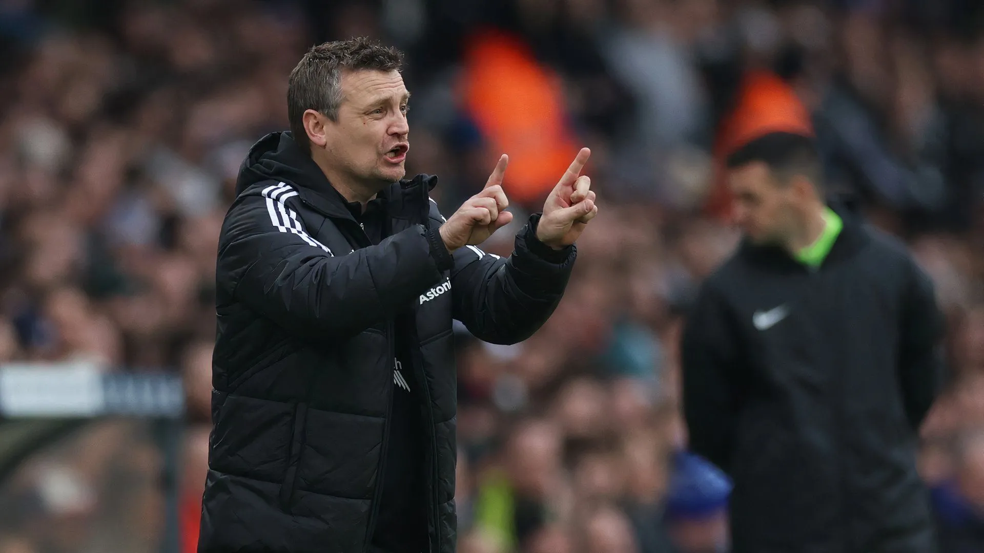 HLV Michael Skubala đang theo dõi thị trường chuyển nhượng của Lincoln City, cân nhắc phương án chiêu mộ Bobby Wales