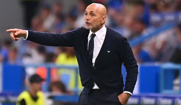 Luciano Spalletti trên đường biên, ứng viên HLV Juventus với phong cách tấn công kỷ luật tại Serie A