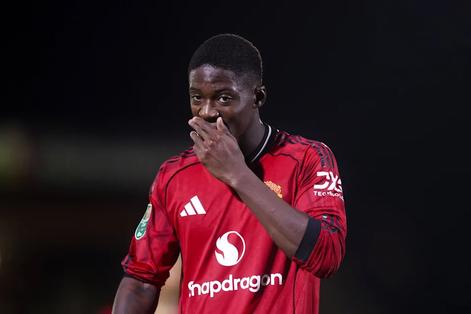 Napoli Nhắm Ký Kết Tiền Vệ Man United Giữa Khủng Hoảng Đội Hình