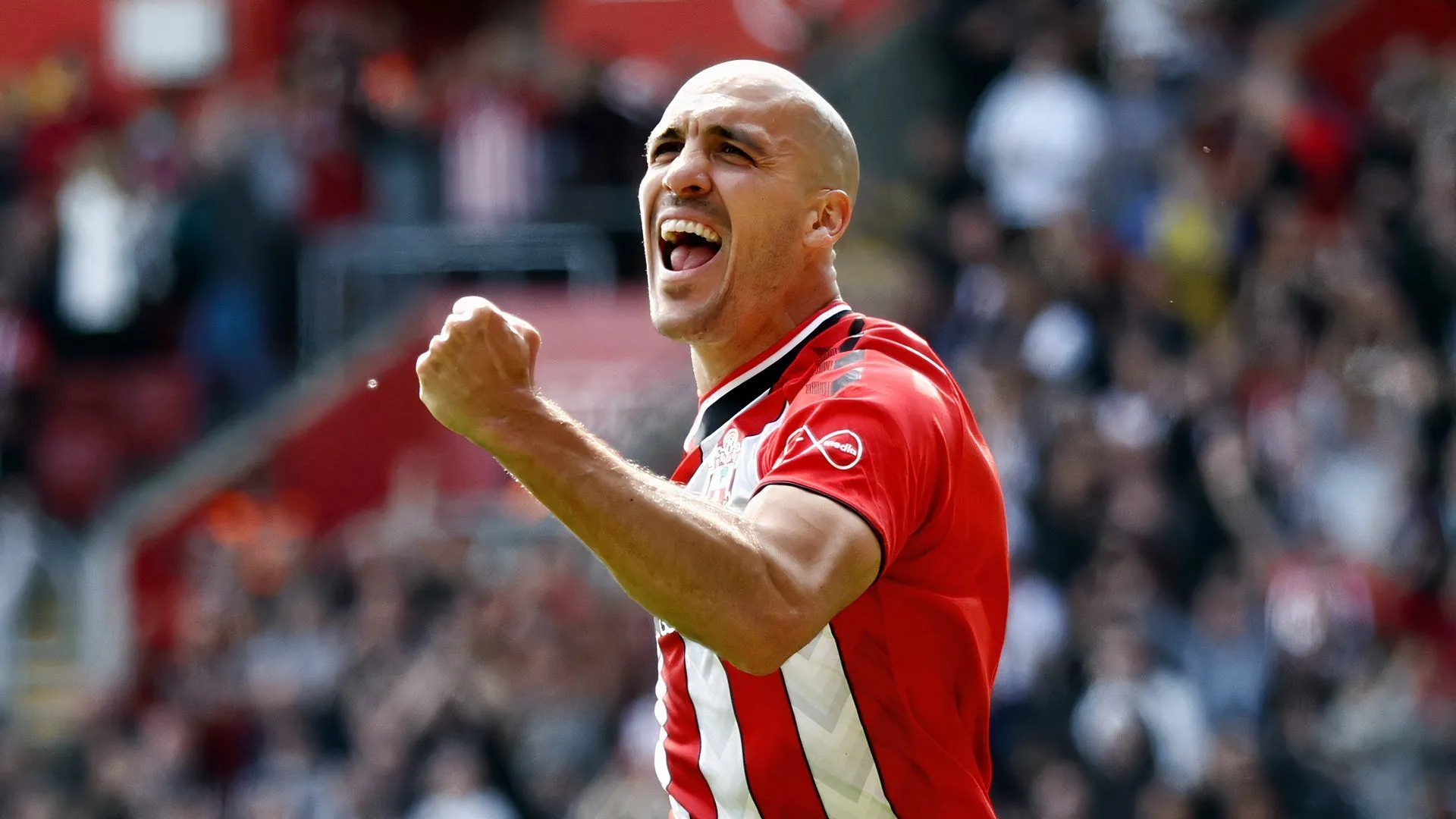 Oriol Romeu kiểm soát tuyến giữa bằng kinh nghiệm La Masia và Premier League