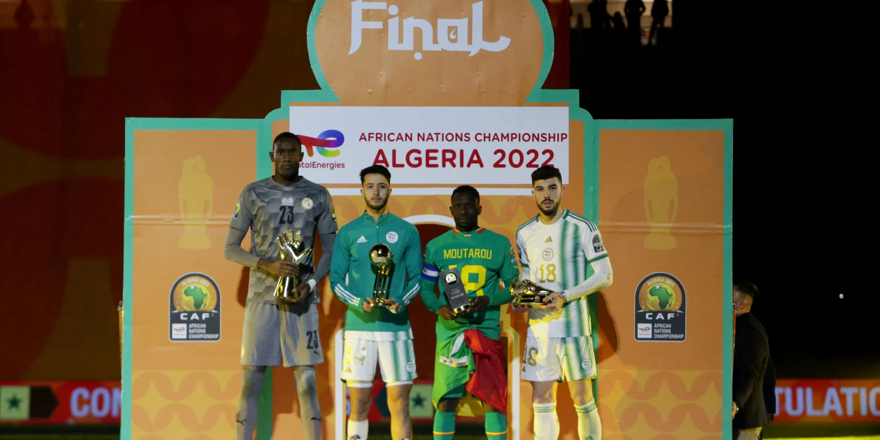 Pape Sy - thủ môn Senegal cao 2.06m từng khoác áo FC Metz