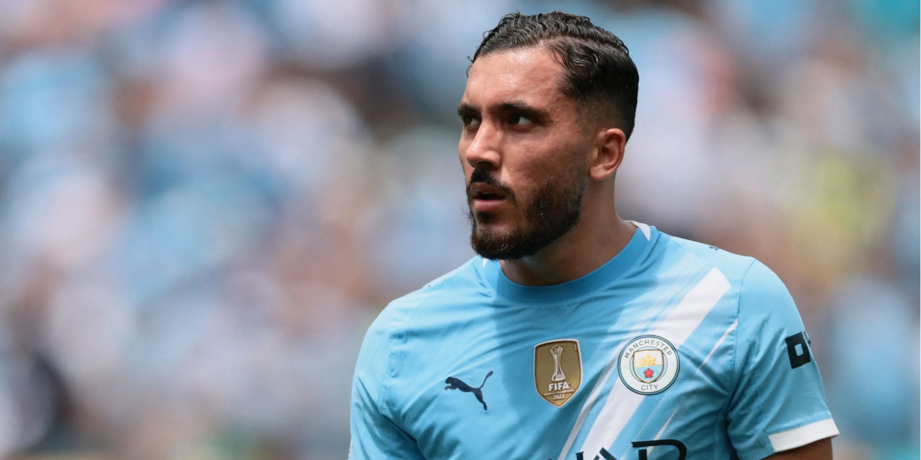 Rayan Cherki trong màu áo Lyon trước khi tới Man City
