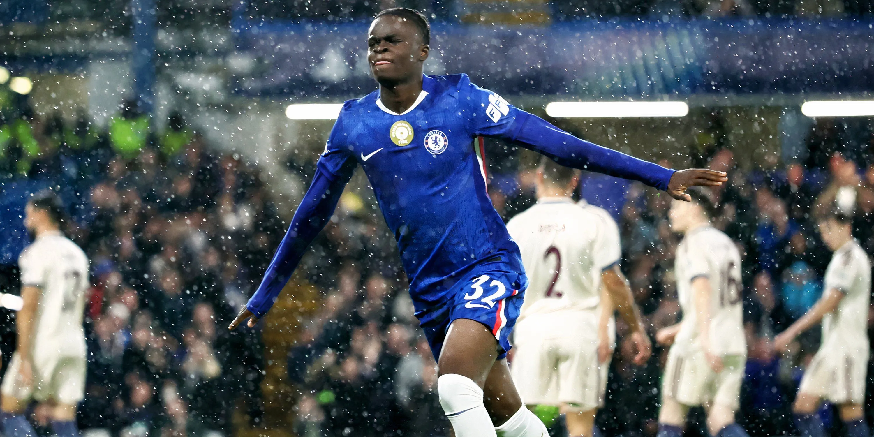 Tyrique George ăn mừng bàn thắng, hình ảnh cho thấy tiềm năng tấn công của sao trẻ Chelsea