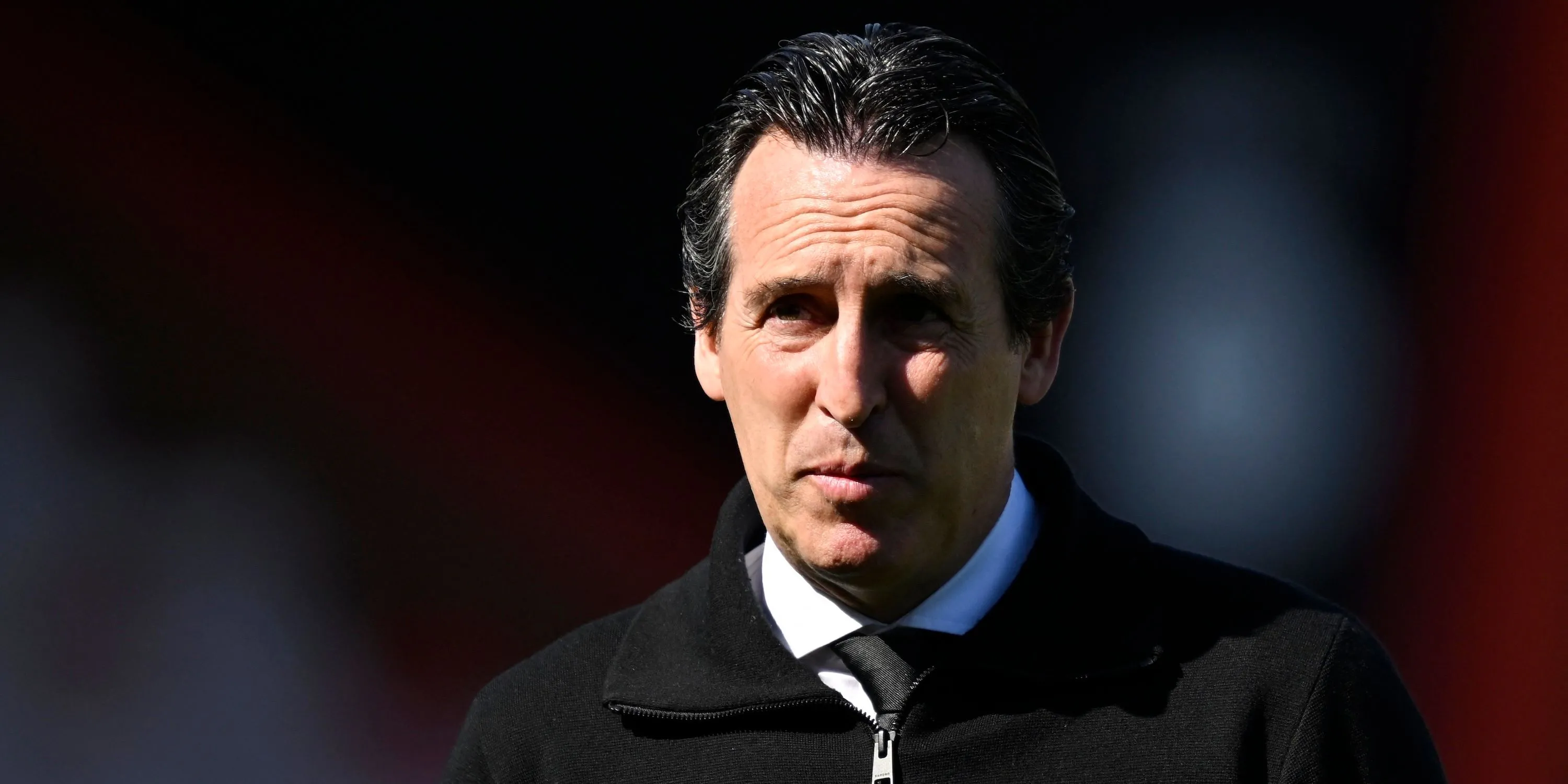 Unai Emery trước trận đấu Europa League cùng Aston Villa tại Deventer