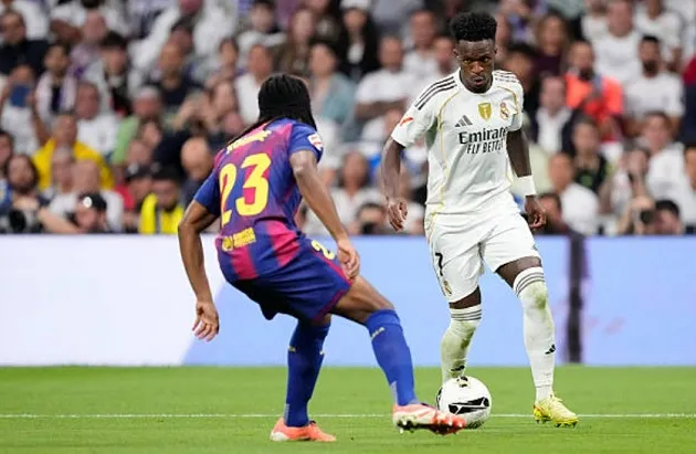 Vinicius Junior rê dắt đột phá khiến hàng thủ Barcelona vất vả, khoảnh khắc anh góp công vào chiến thắng Real Madrid