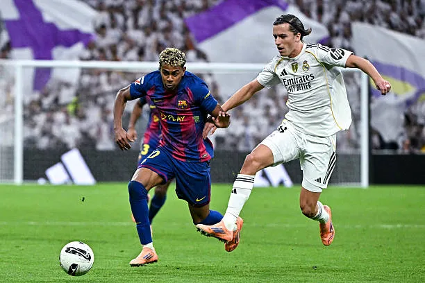 Yamal hồi phục chấn thương dưới sự chăm sóc y tế và HLV Barcelona